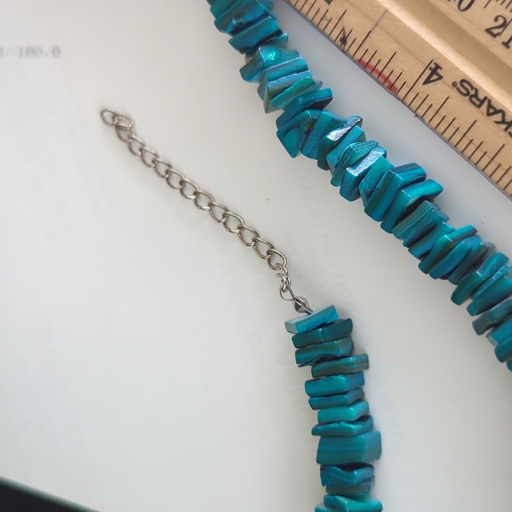 Vintage glass turquoise beaded necklace - Picture 5 of 6